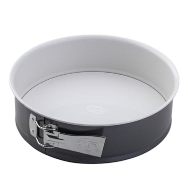 Dr. Oetker Springform Ø 26 cm EXCLUSIVE, Backform mit schnitt- & kratzfestem Flachboden mit Emaille-Versiegelung, runde Kuchenform mit Ring aus Stahlblech (Farbe: Grau-Braun/Crème) im Sale